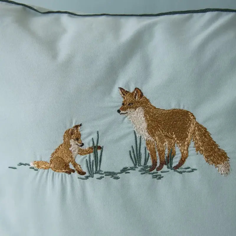 Bestickter Kissenbezug – Das Leben der Ebenen — 5x80cm